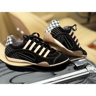 Grandprix Originals - GPO LADY RACING SNEAKER Black-Gold, Gr. 40 